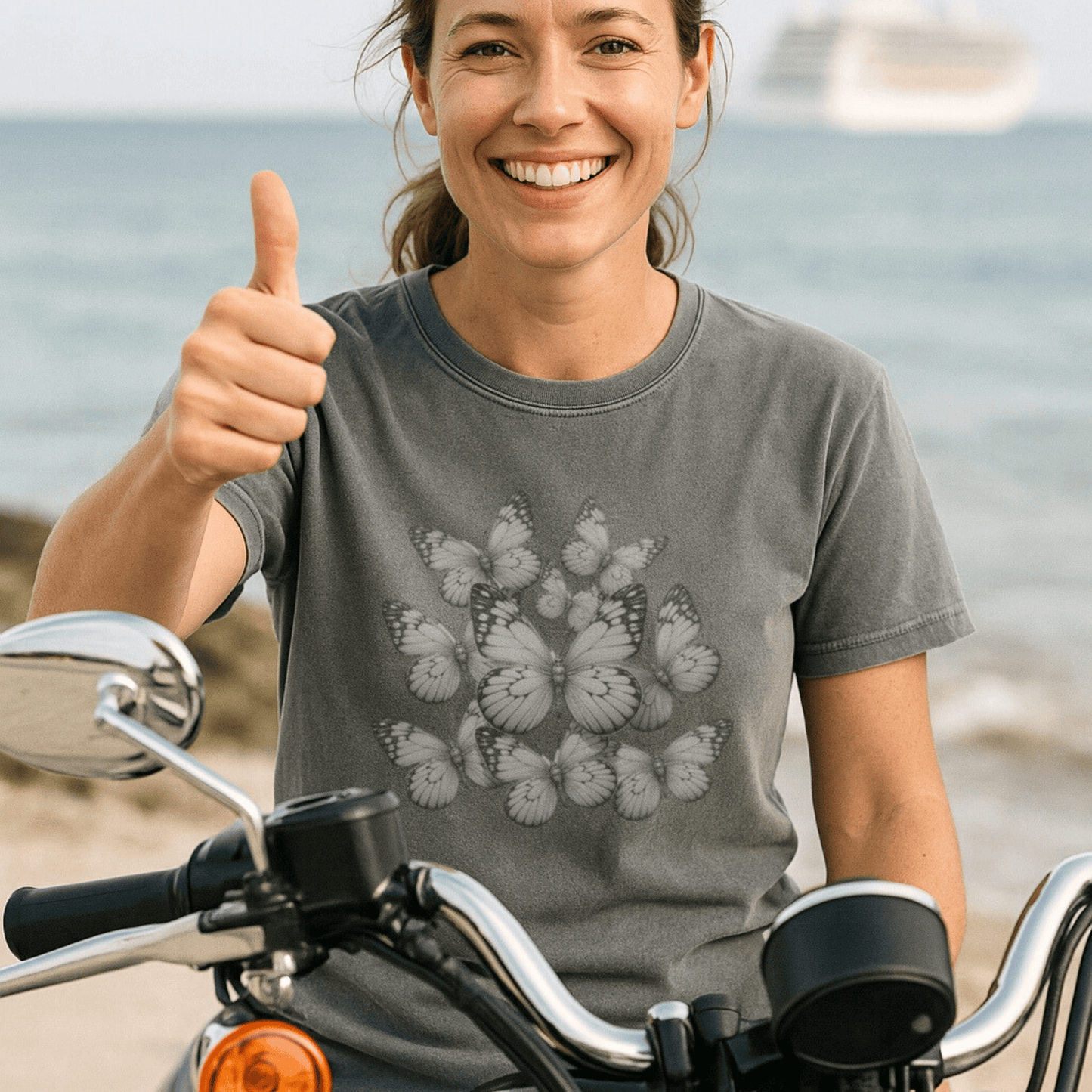 Butterfly T-Shirt, 90s Vintage Style 2YK Moms Gift Nature Lovers Retro Tee